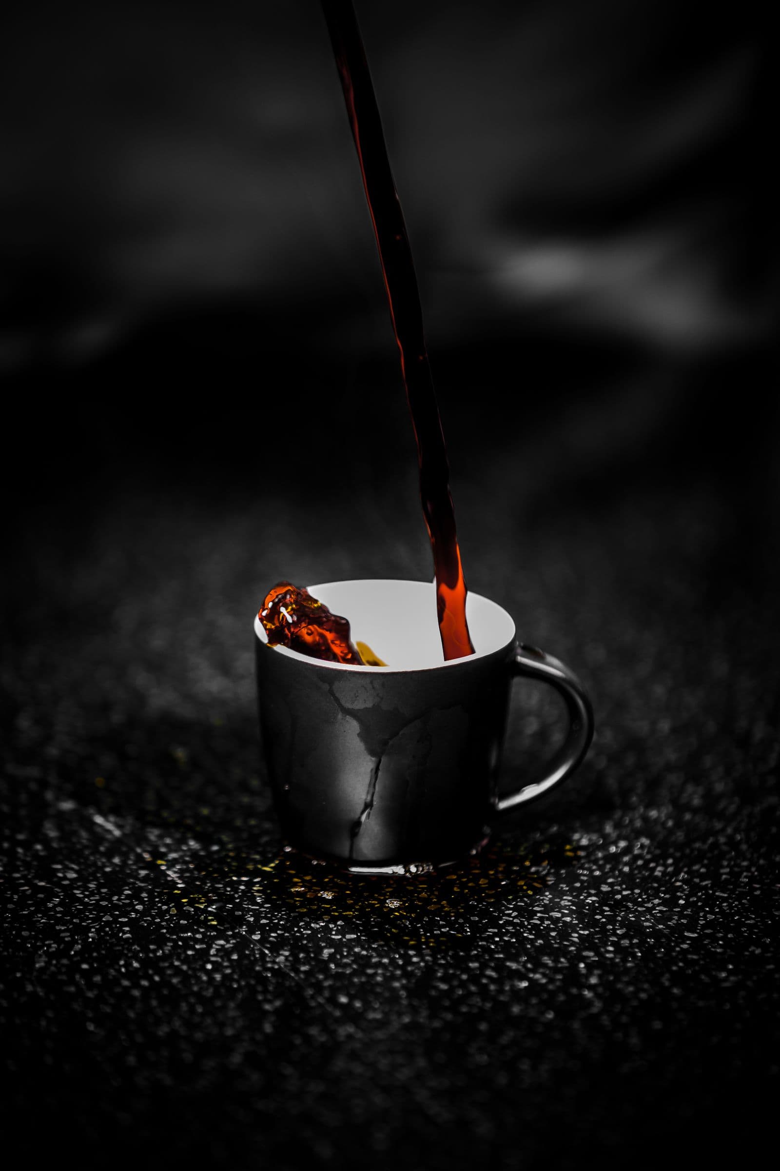 METHOD Focus Formula poured black into a dark cup